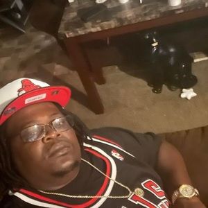 Meet your Posher, Derrick